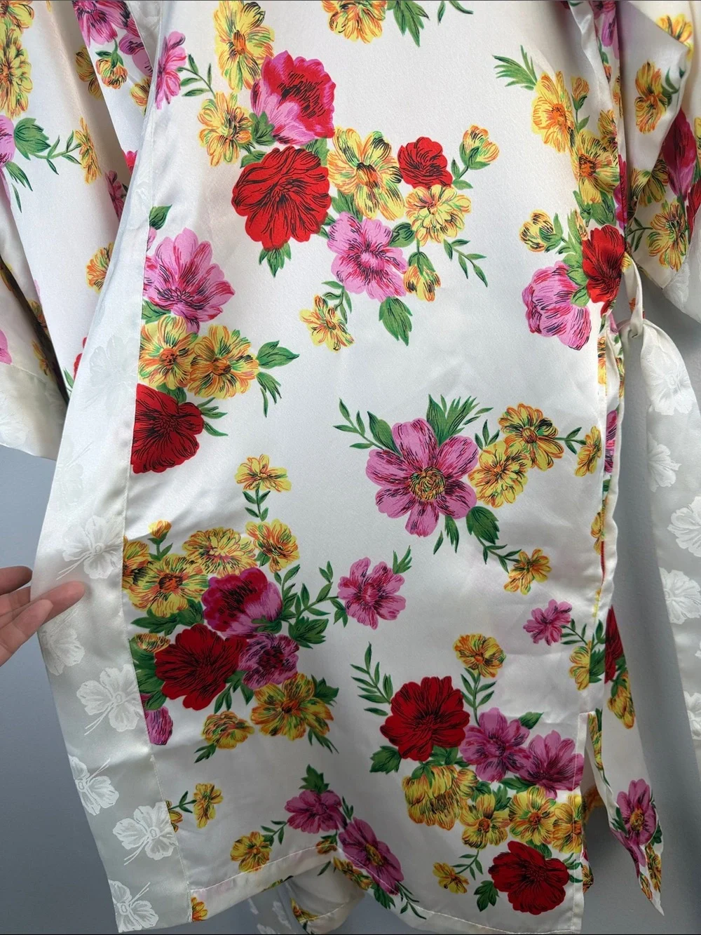 Vintage 90’s Victoria’s Secret Floral Satin Kimono Robe Tie Belt Gold Label OS